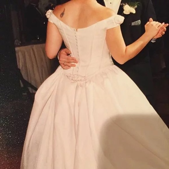 Wedding Dress - Picture 2 of 6